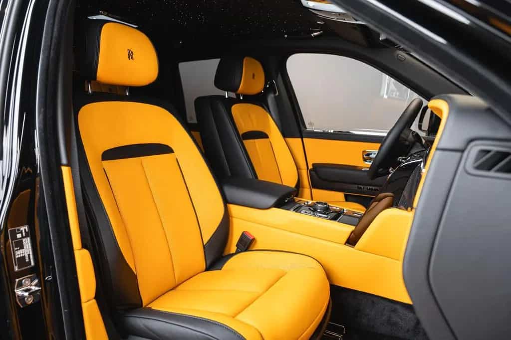 Rolls-Royce Cullinan SERIES II BLACK BADGE *Footrest* MY26* null-photo-19