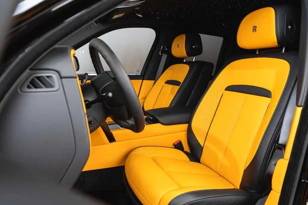 Rolls-Royce Cullinan SERIES II BLACK BADGE *Footrest* MY26* null-photo-20