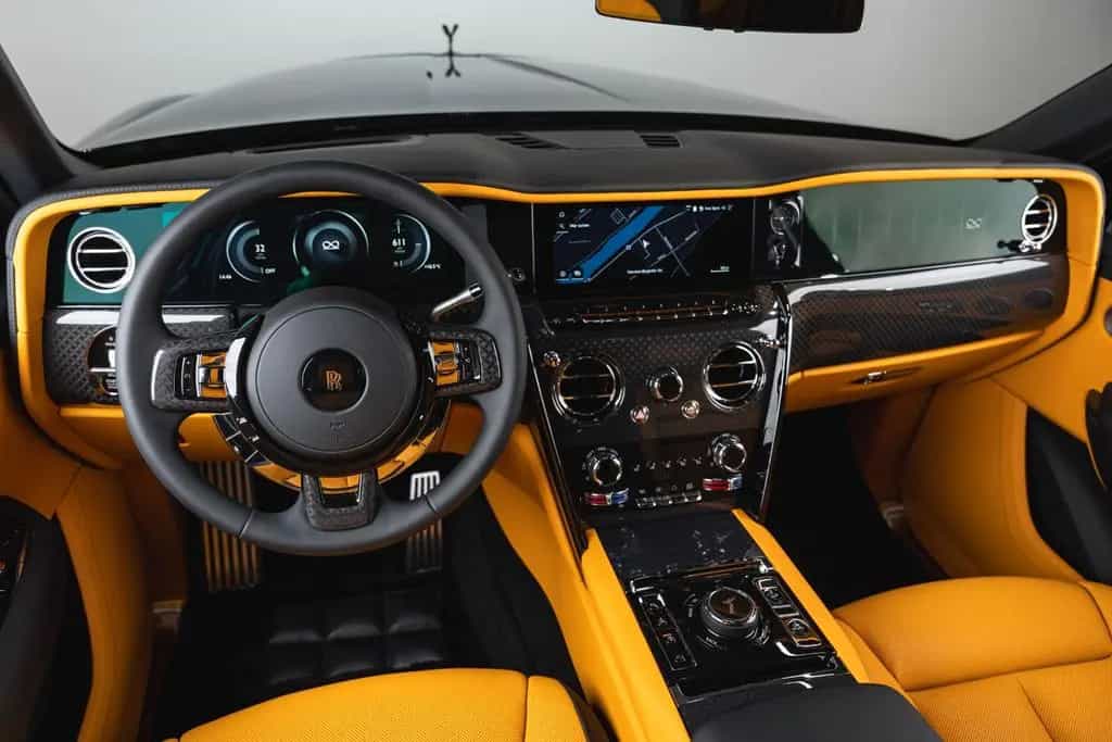 Rolls-Royce Cullinan SERIES II BLACK BADGE *Footrest* MY26* null-photo-24