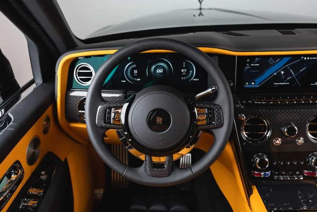 Rolls-Royce Cullinan SERIES II BLACK BADGE *Footrest* MY26* null-photo-25