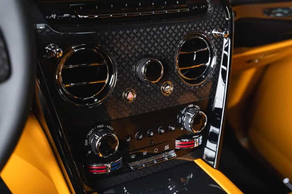 Rolls-Royce Cullinan SERIES II BLACK BADGE *Footrest* MY26* null-photo-28