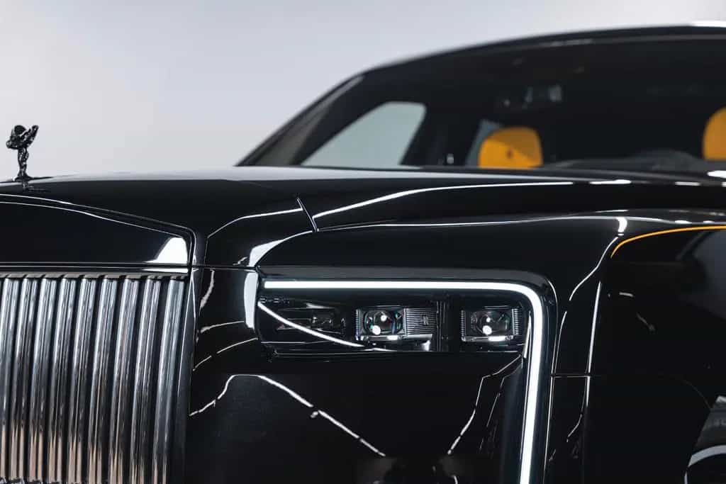 Rolls-Royce Cullinan SERIES II BLACK BADGE *Footrest* MY26* null-photo-7