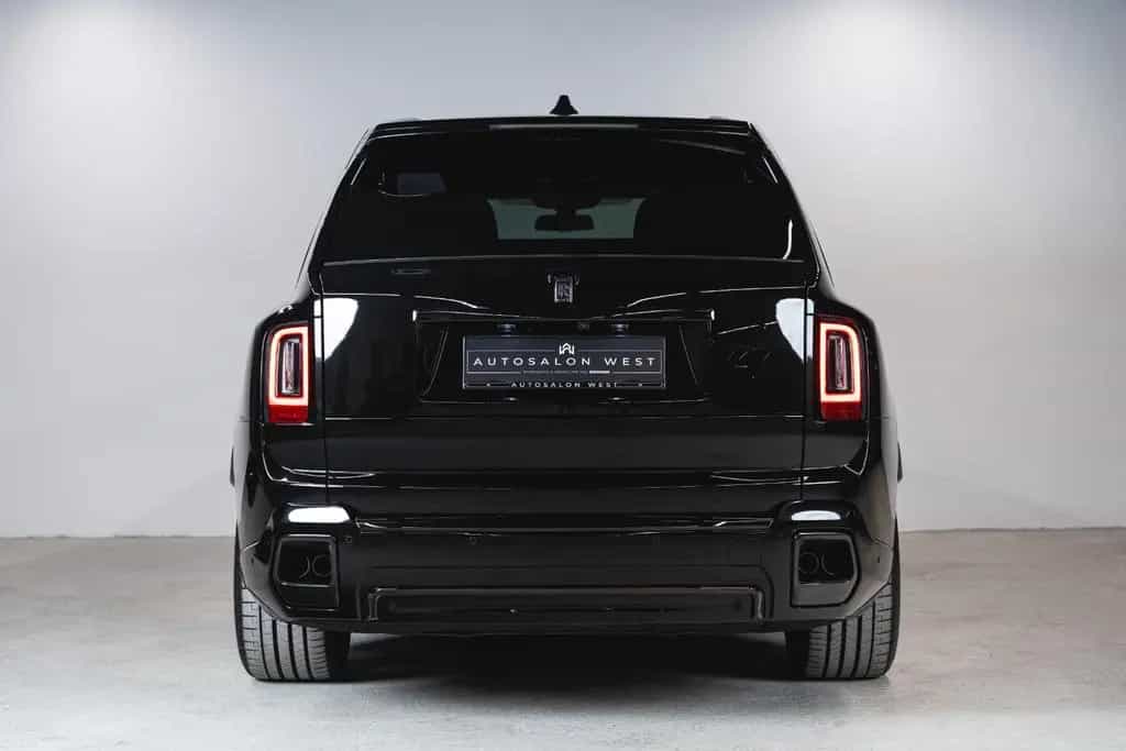 Rolls-Royce Cullinan SERIES II BLACK BADGE *Footrest* MY26* null-photo-9