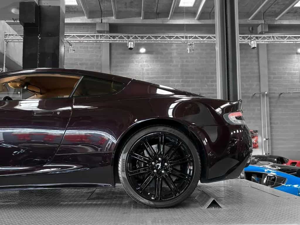 Aston Martin DBS V12 5.9 - Amethyst Red 01/2010-photo-10
