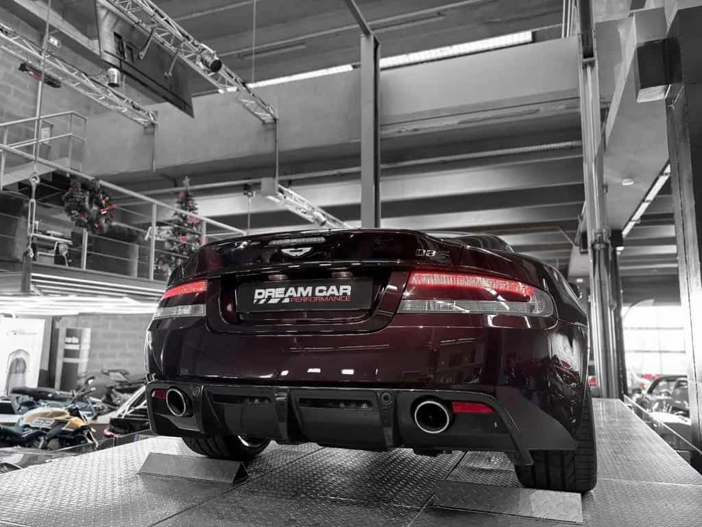 Aston Martin DBS V12 5.9 - Amethyst Red 01/2010-photo-13