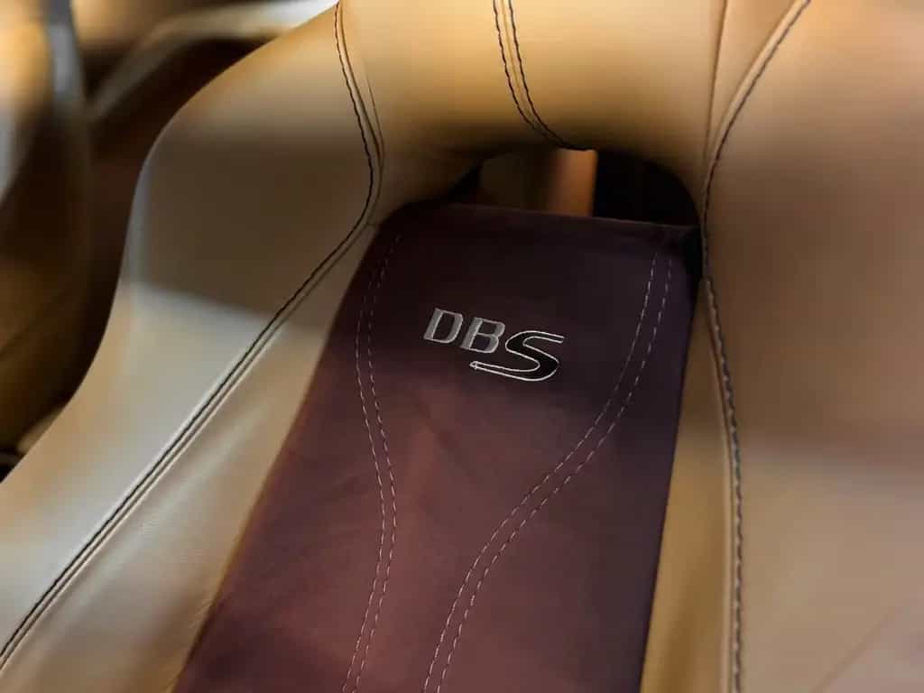 Aston Martin DBS V12 5.9 - Amethyst Red 01/2010-photo-28