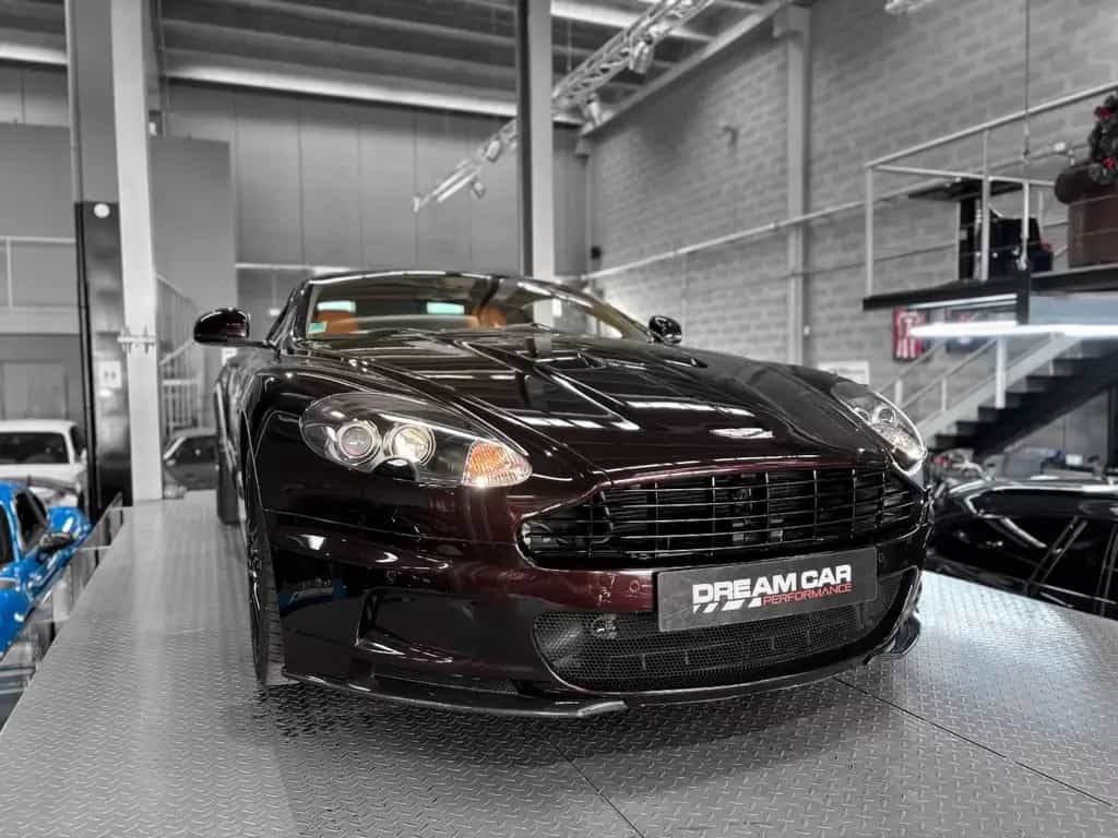 Aston Martin DBS V12 5.9 - Amethyst Red 01/2010-photo-3