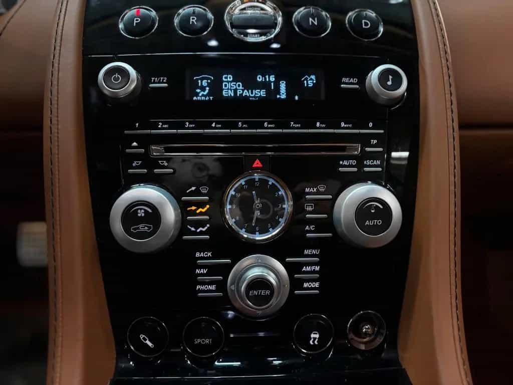 Aston Martin DBS V12 5.9 - Amethyst Red 01/2010-photo-36