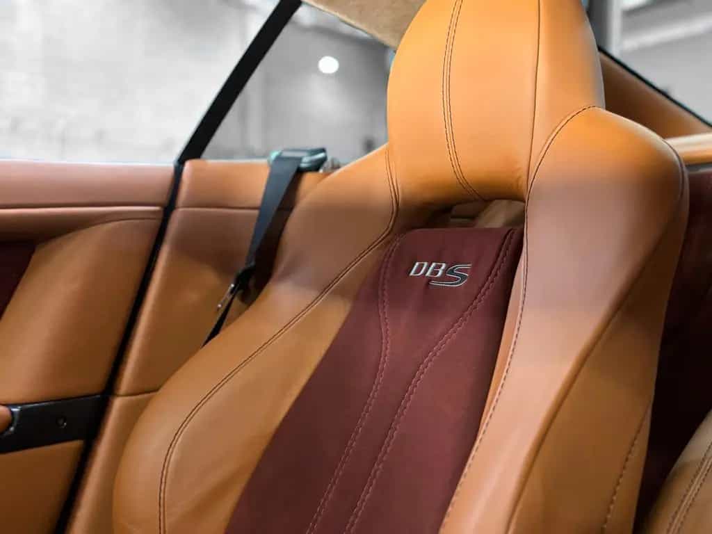 Aston Martin DBS V12 5.9 - Amethyst Red 01/2010-photo-43