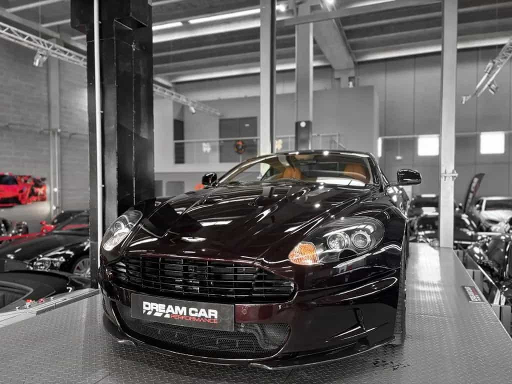 Aston Martin DBS V12 5.9 - Amethyst Red 01/2010-photo-5