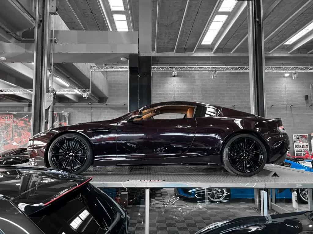 Aston Martin DBS V12 5.9 - Amethyst Red 01/2010-photo-8