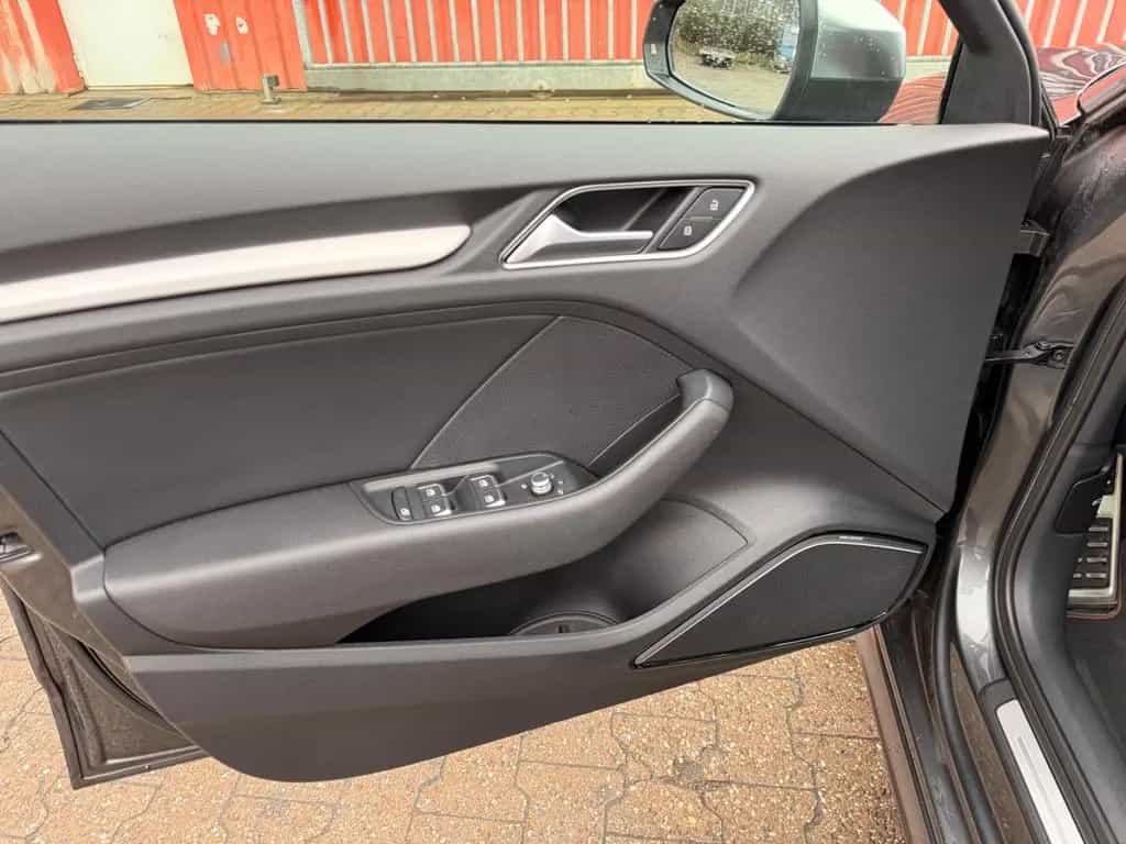 Audi S3 Sportback 2.0 TFSI quattro Bang&Olufsen/LED 06/2019-photo-11