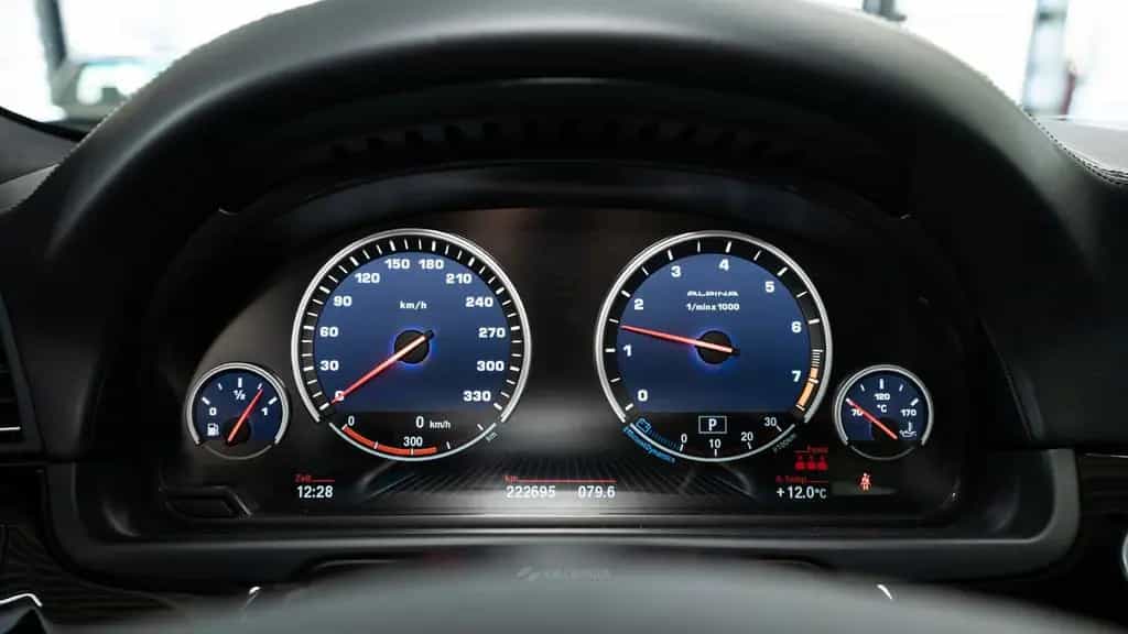 ALPINA B5 Lim HeadUp Sitzbelüf. SrndView AdapDrive 06/2013-photo-22