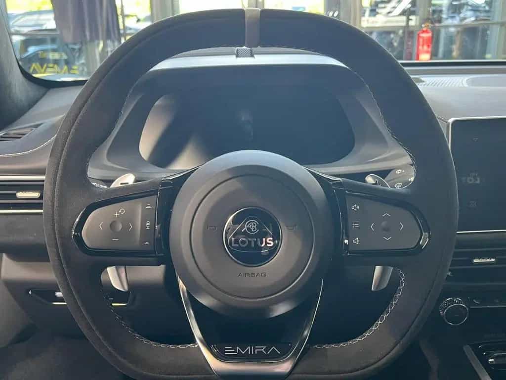 Lotus Emira Turbo SE null-photo-10