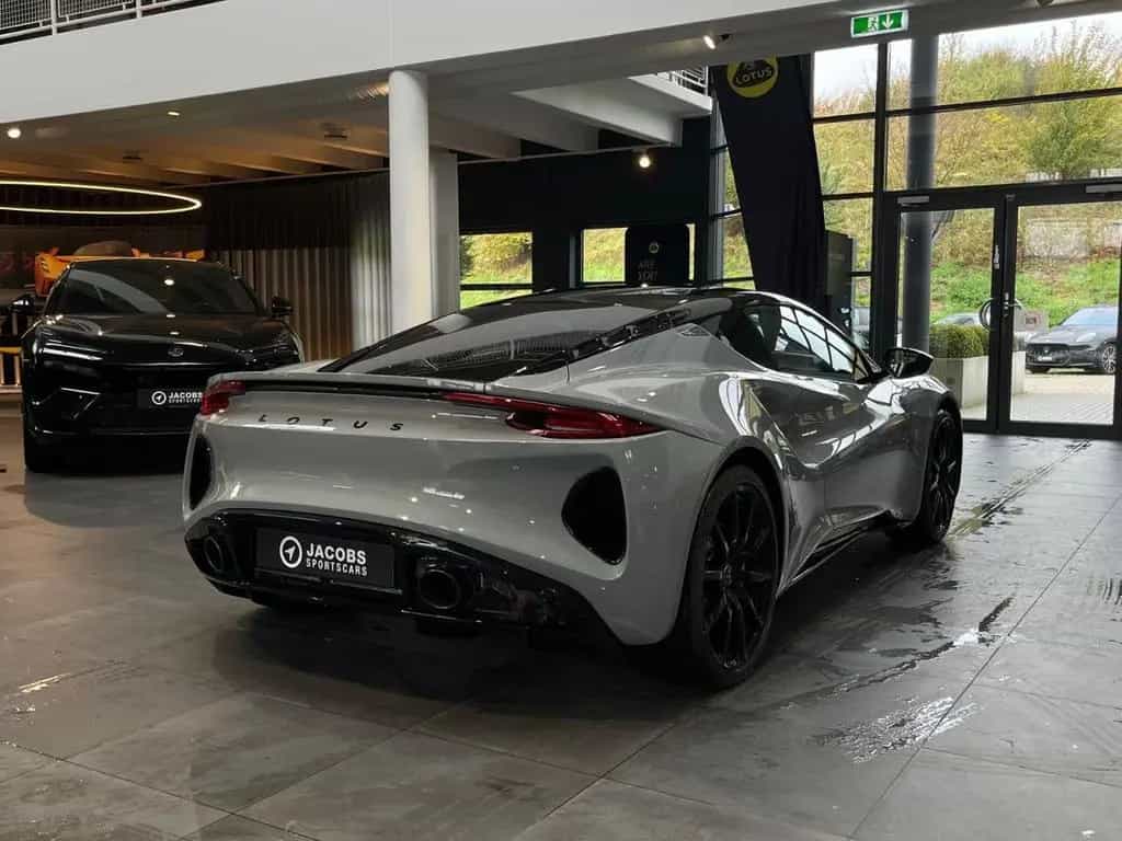Lotus Emira V6 SE null-photo-4