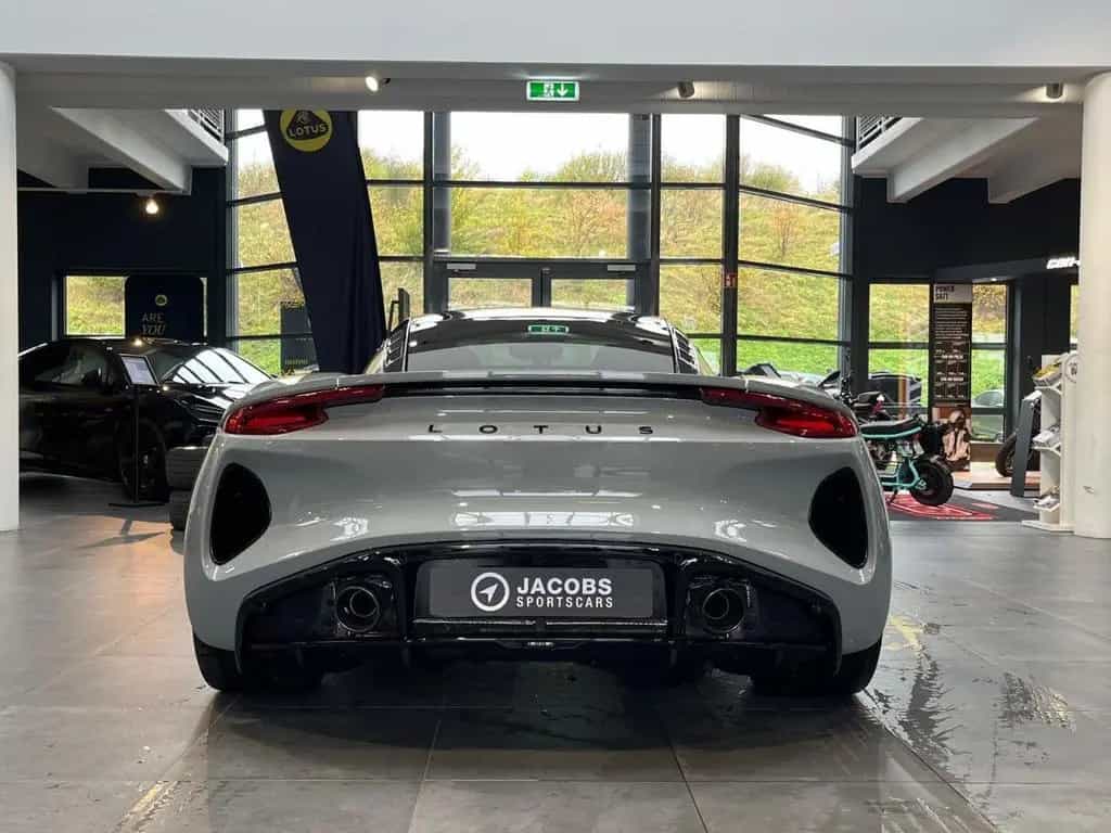 Lotus Emira V6 SE null-photo-5
