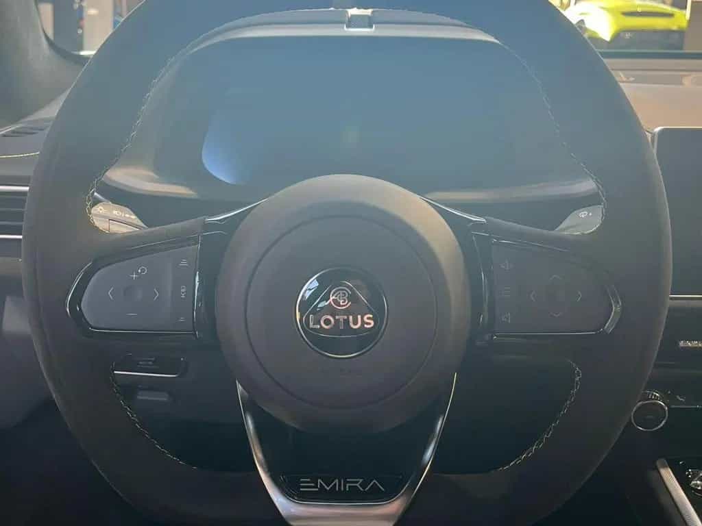 Lotus Emira V6 SE MY26 null-photo-10
