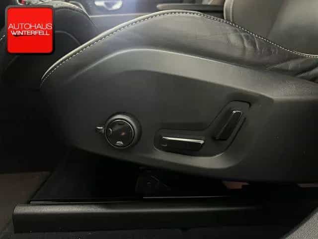 Volvo XC60 B5 B R-DESIGN MEMORY+AHK+KAMERA+GOOGLE+LED+ 03/2022-photo-17