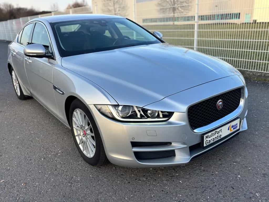 Jaguar XE 2.0 D E-Performance Prestige Autom/Navi/Leder 02/2017-photo-14