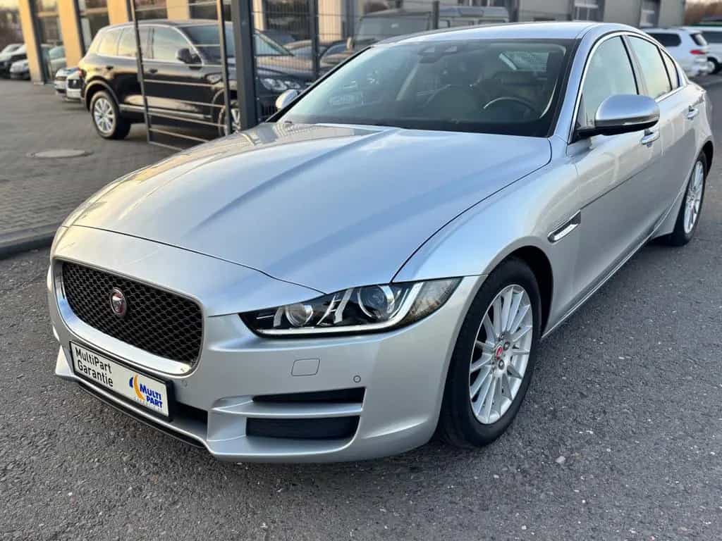 Jaguar XE 2.0 D E-Performance Prestige Autom/Navi/Leder 02/2017-photo-15