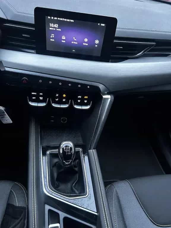 BAIC Beijing X35 LED PDC Allwetter 20.800km 10/2023-photo-15