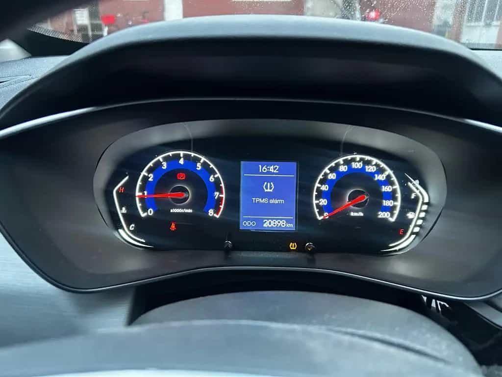 BAIC Beijing X35 LED PDC Allwetter 20.800km 10/2023-photo-16