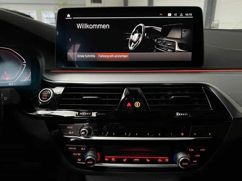 BMW 5 Series 520d Touring+HUD+Park-Assist+Harman-K.+1.Hand. 07/2022-photo-11