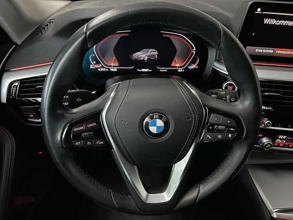 BMW 5 Series 520d Touring+HUD+Park-Assist+Harman-K.+1.Hand. 07/2022-photo-32