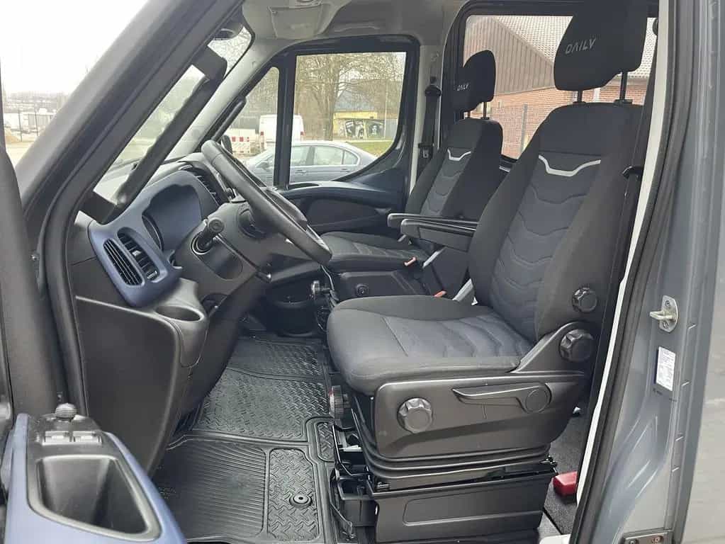Iveco Daily 35C18 Mixto Hi-Matic 3.0HPI *5-Sitzer*AHK* 08/2021-photo-8