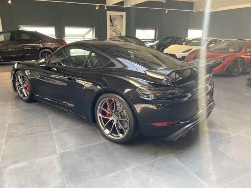 Porsche 718 Cayman GT4 Clubsport Vollschalsit. Carbon 12/2020-photo-1