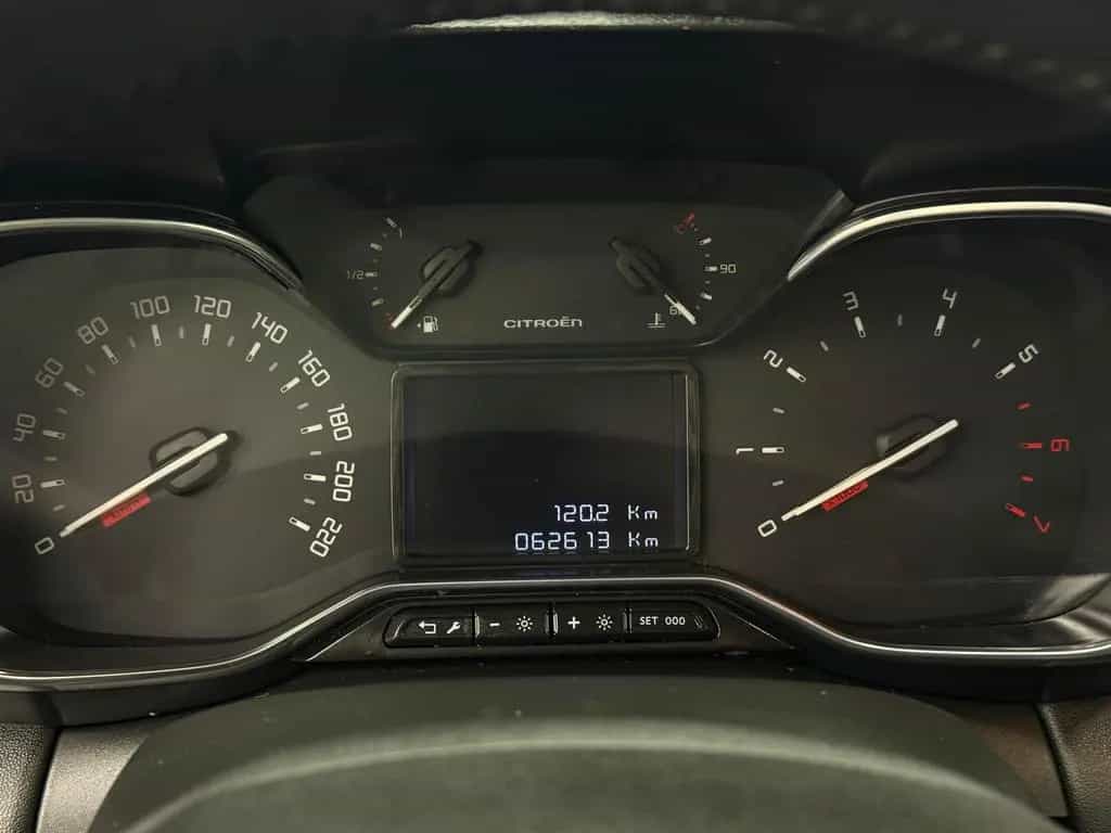 Citroën C3 Aircross 1.2 PureTech Scheckheft LED Head-Up 05/2020-photo-23