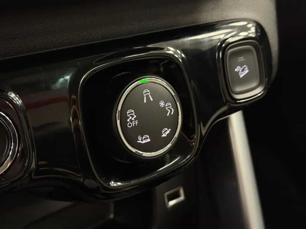 Citroën C3 Aircross 1.2 PureTech Scheckheft LED Head-Up 05/2020-photo-30