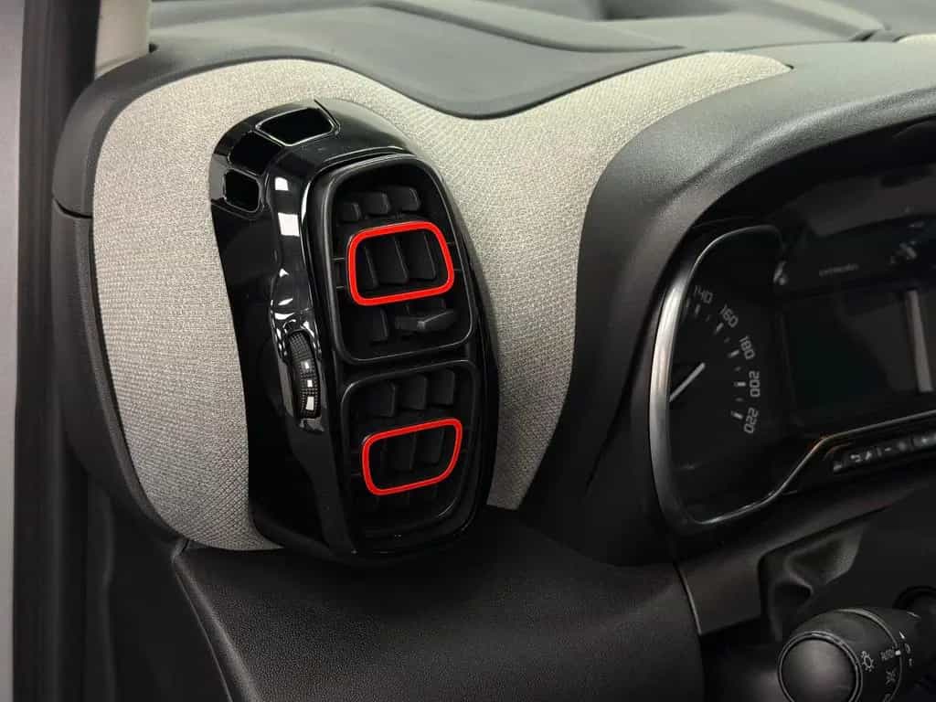 Citroën C3 Aircross 1.2 PureTech Scheckheft LED Head-Up 05/2020-photo-37