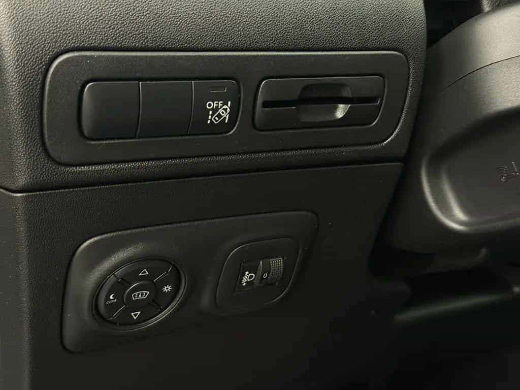 Citroën C3 Aircross 1.2 PureTech Scheckheft LED Head-Up 05/2020-photo-39