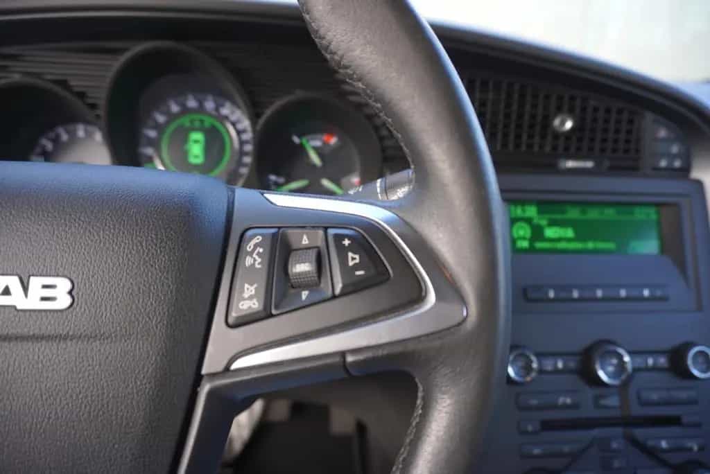 Saab 9-5 2.0 T 220 HP - AUTOMATIC - XENON 02/2011-photo-11