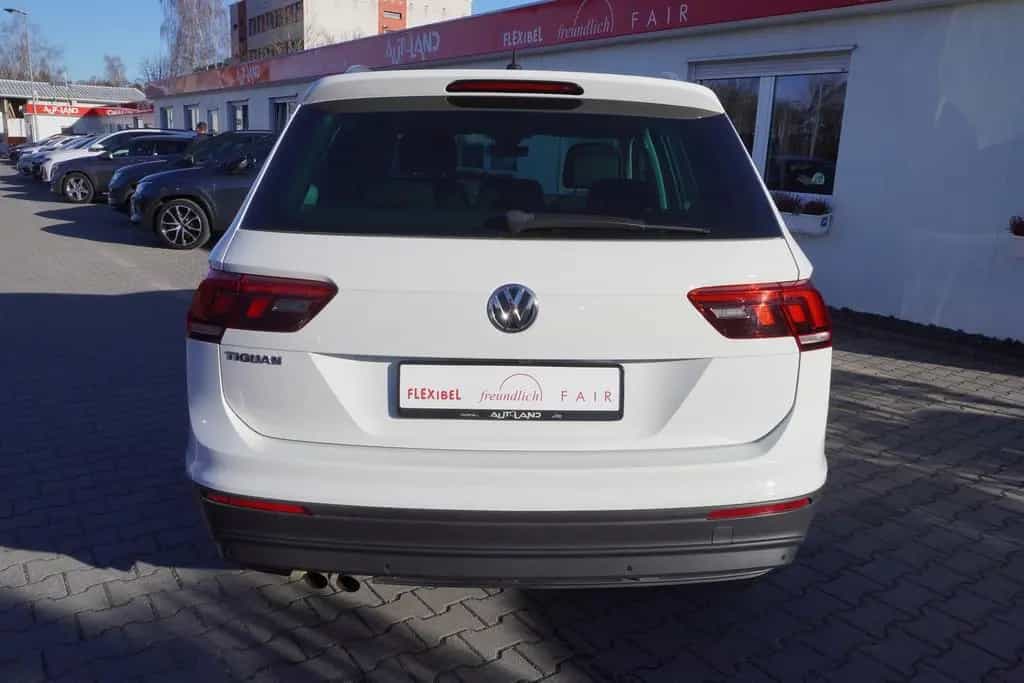 Volkswagen Tiguan 1.4 TSI Join Navi Kamera ACC AHK PDC LED 08/2018-photo-3