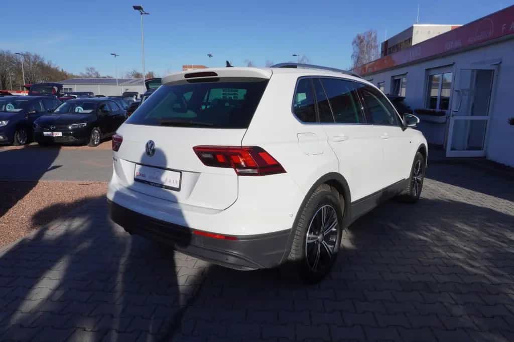 Volkswagen Tiguan 1.4 TSI Join Navi Kamera ACC AHK PDC LED 08/2018-photo-4