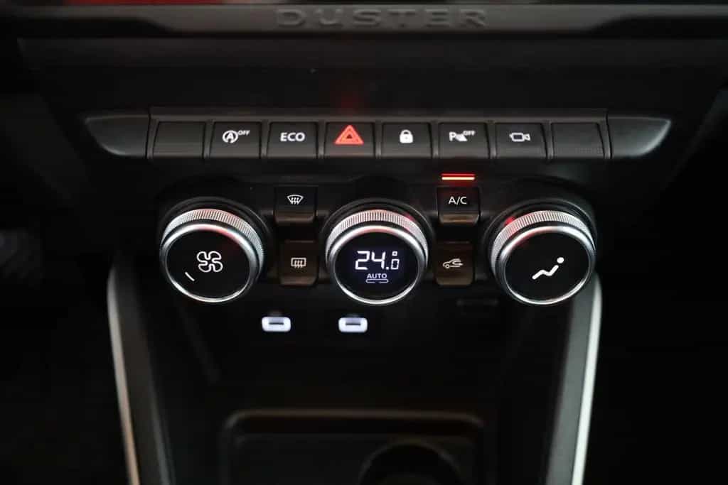 Dacia Duster 1.3 TCe Prestige LED Navi Sitzheizung DAB 03/2022-photo-11