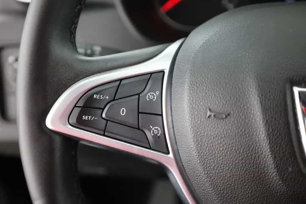Dacia Duster 1.3 TCe Prestige LED Navi Sitzheizung DAB 03/2022-photo-14