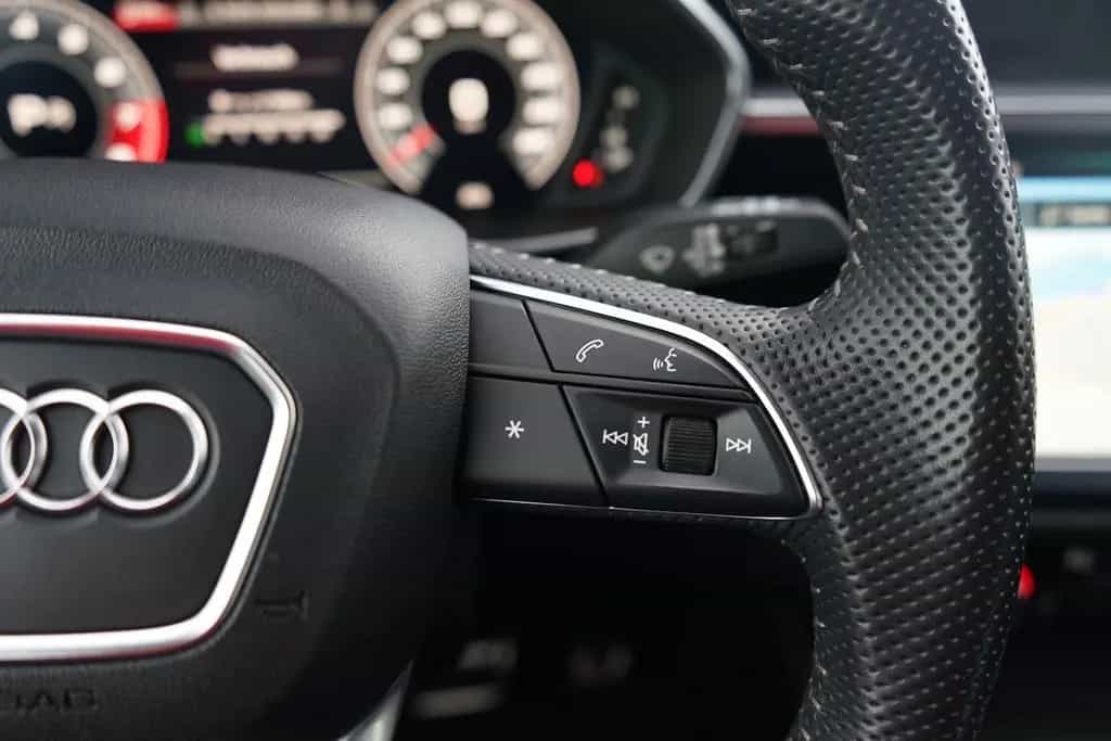 Audi Q3 45 2.0 TFSI S-tronic quattro LED Navi Kamera 07/2019-photo-22