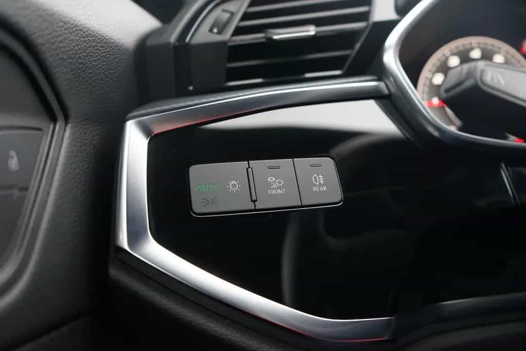 Audi Q3 45 2.0 TFSI S-tronic quattro LED Navi Kamera 07/2019-photo-25