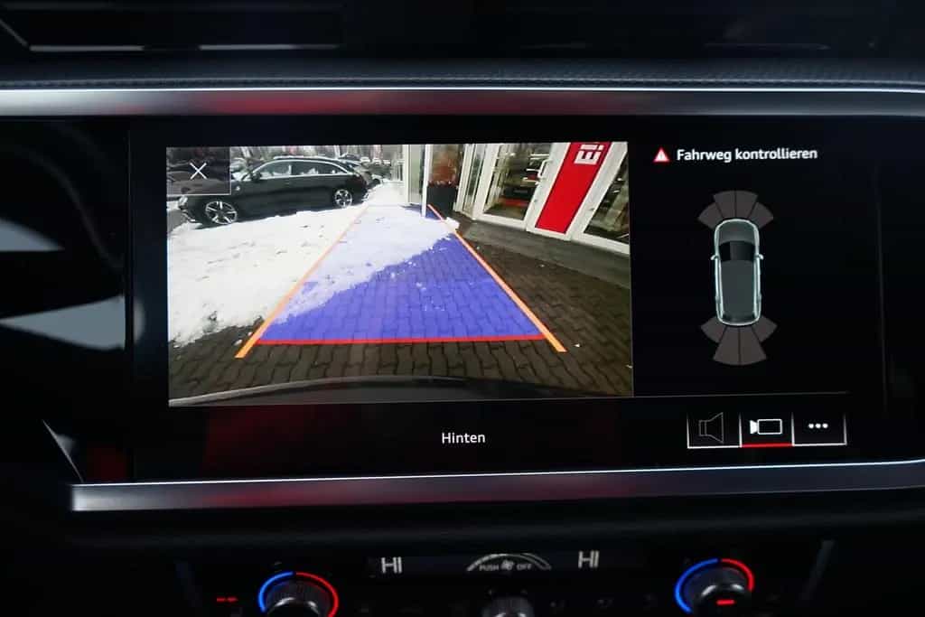 Audi Q3 45 2.0 TFSI S-tronic quattro LED Navi Kamera 07/2019-photo-27