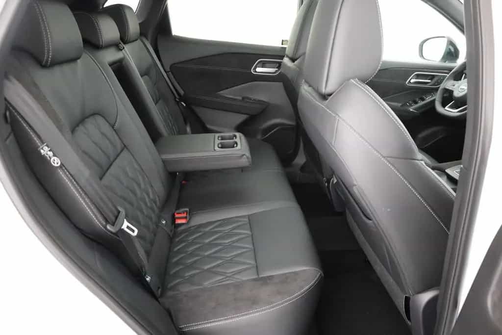 Nissan Qashqai Tekna+ 1.3 Dig-T Aut. Matrix ACC Navi 36 10/2025-photo-23