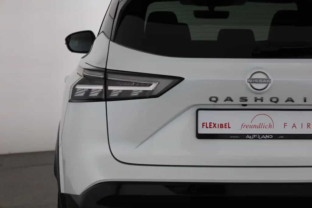 Nissan Qashqai Tekna+ 1.3 Dig-T Aut. Matrix ACC Navi 36 10/2025-photo-29