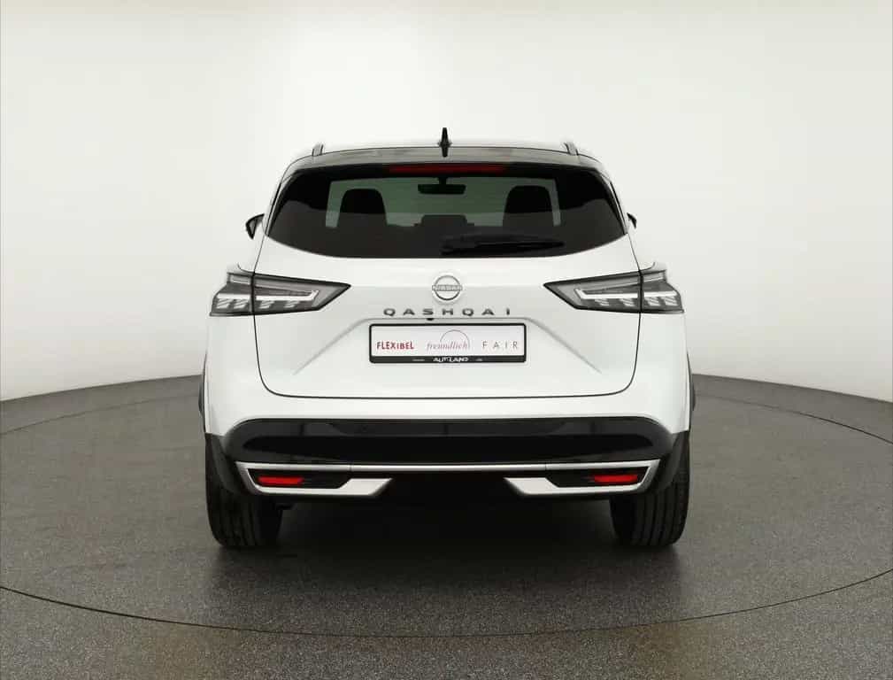 Nissan Qashqai Tekna+ 1.3 Dig-T Aut. Matrix ACC Navi 36 10/2025-photo-3