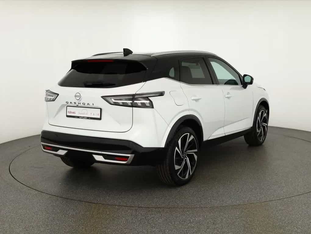 Nissan Qashqai Tekna+ 1.3 Dig-T Aut. Matrix ACC Navi 36 10/2025-photo-4