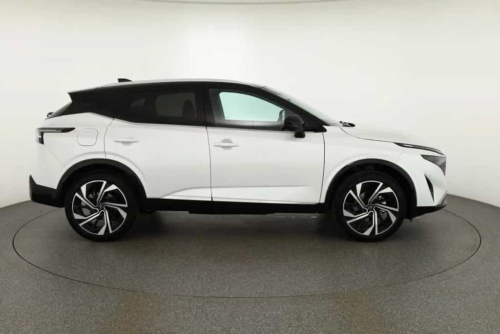 Nissan Qashqai Tekna+ 1.3 Dig-T Aut. Matrix ACC Navi 36 10/2025-photo-5