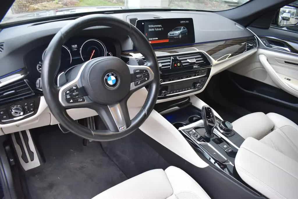 BMW 5 Series 530d Limousine M Sportpaket Head-Up HiFi LED 03/2018-photo-13