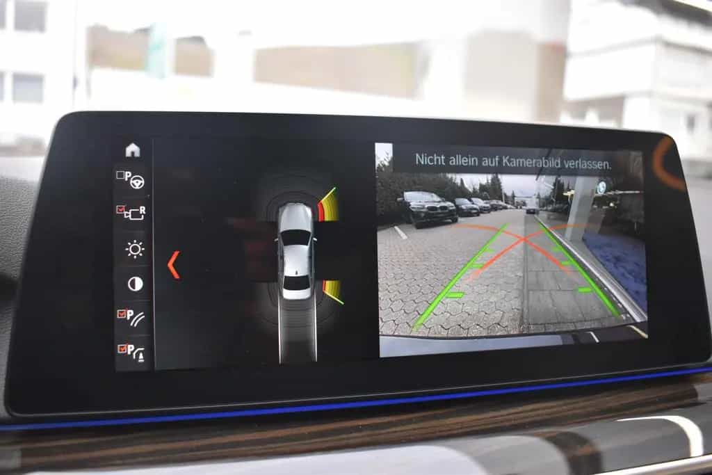 BMW 5 Series 530d Limousine M Sportpaket Head-Up HiFi LED 03/2018-photo-16