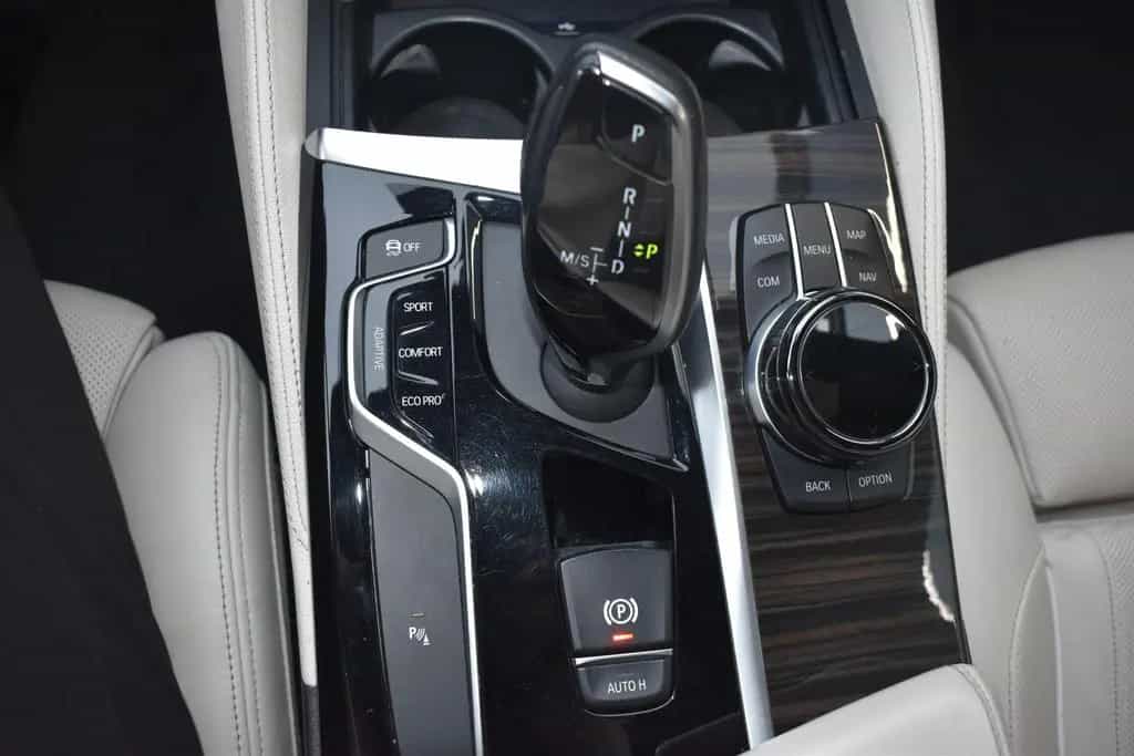 BMW 5 Series 530d Limousine M Sportpaket Head-Up HiFi LED 03/2018-photo-19